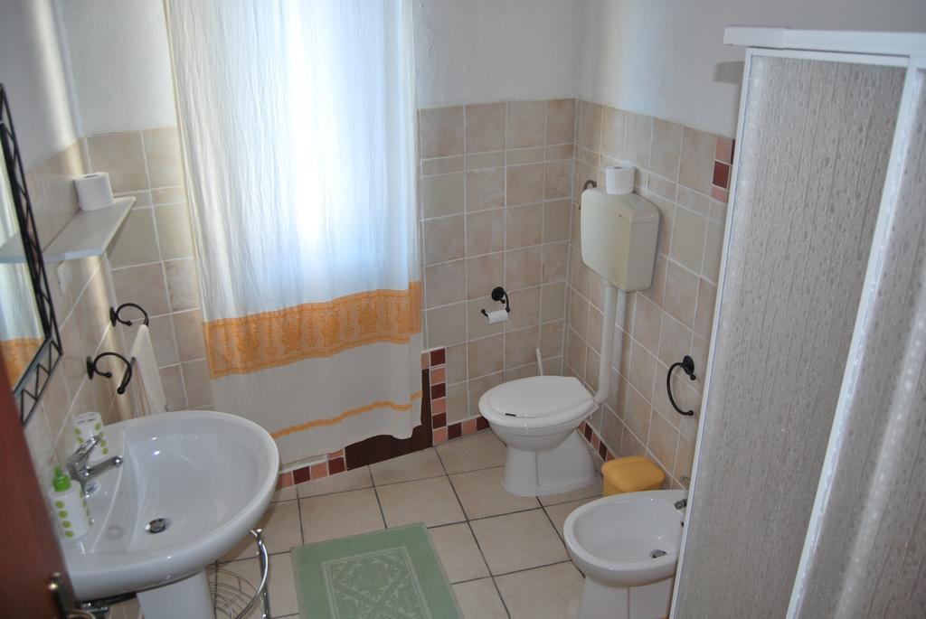 B&B Baddesalighes Bolotana Pokoj fotografie