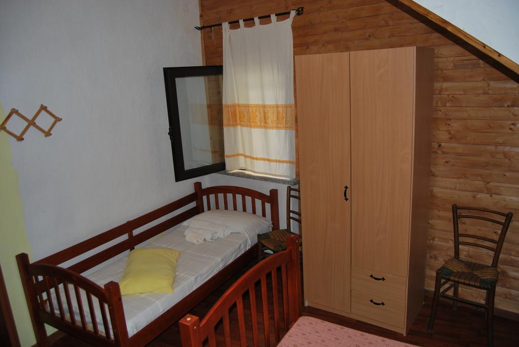 B&B Baddesalighes Bolotana Pokoj fotografie